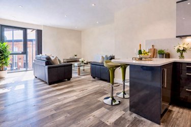 3 bed flat, Ecco, Highfield, Sheffield, S118BP - Image 1