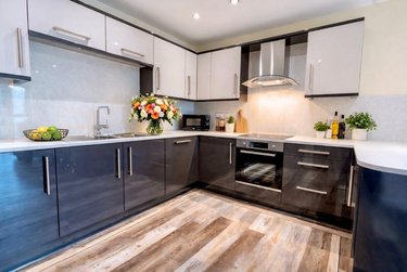 3 bed flat, Ecco, Highfield, Sheffield, S118BP - Image 2