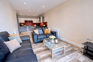 3 bed flat, Ecco, Highfield, Sheffield, S118BP - Image 4