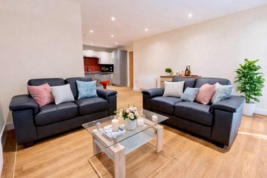 3 bed flat, Ecco, Highfield, Sheffield, S118BP - Image 2