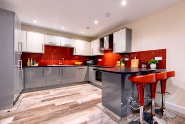 3 bed flat, Ecco, Highfield, Sheffield, S118BP - Image 1