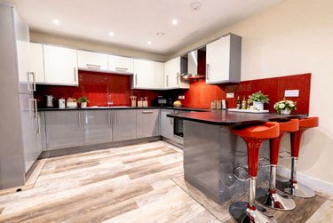 3 bed flat, Ecco, Highfield, Sheffield, S118BP - Image 2