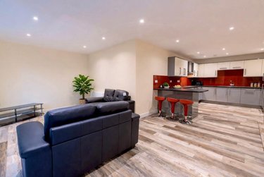 3 bed flat, Ecco, Highfield, Sheffield, S118BP - Image 4