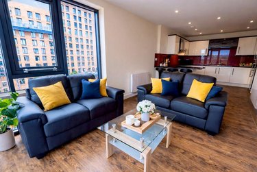 3 bed flat, Ecco, Highfield, Sheffield, S118BP - Image 1