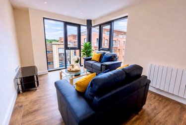 3 bed flat, Ecco, Highfield, Sheffield, S118BP - Image 2