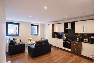 4 bed flat, 121 Fitzwilliam Street, Devonshire Green, Sheffield, S14JP - Image 4