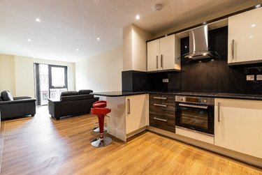 3 bed flat, Ecco, Highfield, Sheffield, S118BP - Image 2