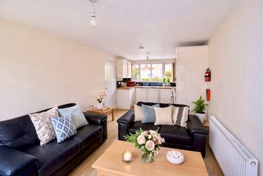 4 bed house, Dorset Street, Broomhall, Sheffield, S102FW - Image 2
