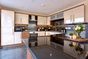 6 bed flat, 112 Ecclesall Road, Sharrow, Sheffield, S118JB - Image 3