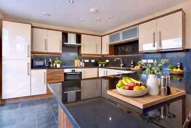 6 bed flat, Apt 2, 112 Ecclesall Road, Sharrow, Sheffield, S118JB - Image 2