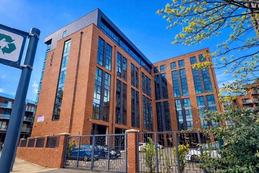 3 bed flat, Ecco, Highfield, Sheffield, S118BP - Image 1