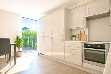 5 bed flat, Montgomery Place, Upperthorpe, Sheffield, S63BW - Image 2