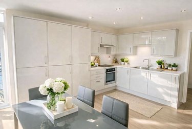 5 bed flat, Montgomery Place, Upperthorpe, Sheffield, S63BW - Image 1