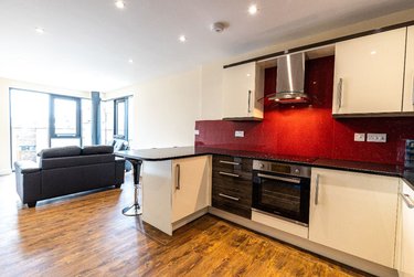 3 bed flat, Ecco, Highfield, Sheffield, S118BP - Image 2