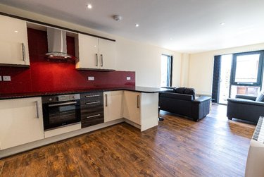 2 bed flat, Ecco, Highfield, Sheffield, S118BP - Image 1