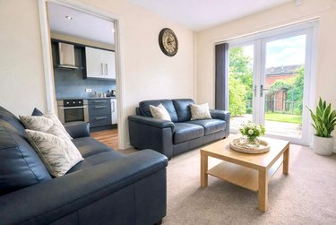 4 bed house, Headford Gardens, Devonshire Green, Sheffield, S37XB - Image 1