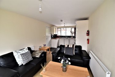 4 bed house, Dorset Street, Broomhall, Sheffield, S102FW - Image 1