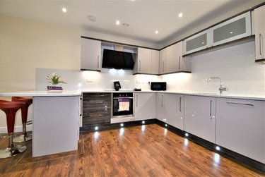 2 bed flat, Ecco, Highfield, Sheffield, S118BP - Image 1