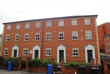 6 bed house, Wilkinson Street, Devonshire Green, Sheffield, S102GA - Image 1