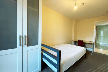 6 bed flat, 112 Ecclesall Road, Sharrow, Sheffield, S118JB - Image 11