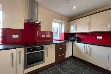 6 bed flat, Apt 4, 116 Ecclesall Road, Sharrow, Sheffield, S118JB - Image 1