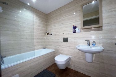 4 bed flat, 121 Fitzwilliam Street, Devonshire Green, Sheffield, S14JP - Image 3