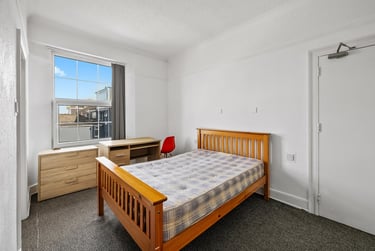 10 bed house, North Road East, North Hill, Plymouth, PL46AL - Image 9