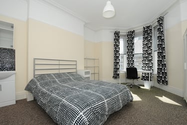 6 bed house, May Terrace, St Judes, Plymouth, PL48PP - Image 8