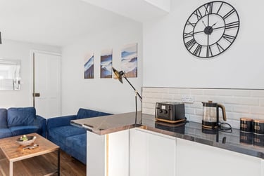 2 bed house, Russell Road, Nottingham, NG76GW - Image 3