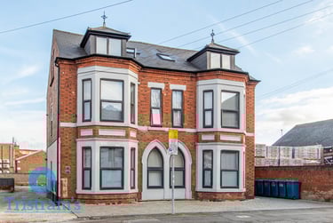 3 bed flat, Colwick Road, Nottingham, NG25FR - Image 1