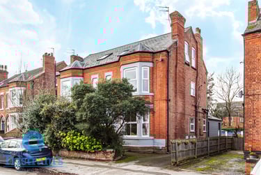 2 bed flat, William Road, Nottingham, NG27QD - Image 1