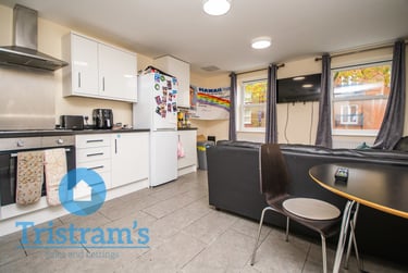 4 bed flat, North Sherwood Street, Nottingham, NG14EN - Image 5