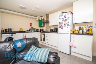 4 bed flat, North Sherwood Street, Nottingham, NG14EN - Image 4