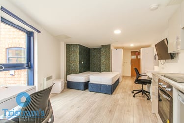 1 bed flat, Talbot Street, Nottingham, NG15GL - Image 2