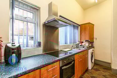 3 bed flat, Waterloo Road, Nottingham, NG74AU - Image 10