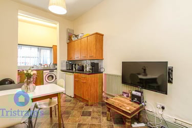 3 bed flat, Waterloo Road, Nottingham, NG74AU - Image 12