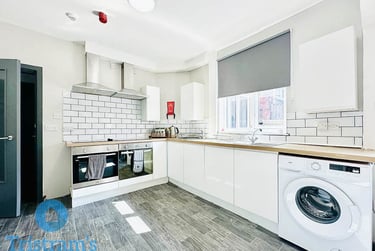 6 bed house, Derby Grove, Radford, Nottingham, NG71PE - Image 3