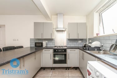 5 bed house, Lower Road, Nottingham, NG92GT - Image 1