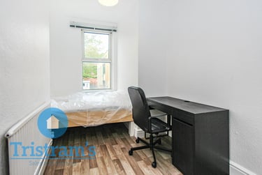 4 bed flat, Castle Boulevard, Nottingham, NG71HA - Image 2