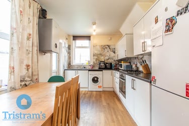 3 bed house, Leslie Road, Forest Fields, Nottingham, NG76PR - Image 3