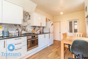 3 bed house, Leslie Road, Forest Fields, Nottingham, NG76PR - Image 4