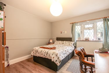 4 bed house, Dorket Drive, Lenton, Nottingham, NG81AD - Image 1