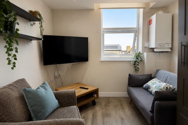 3 bed flat, Charnwood Grove, West Bridgford, Nottingham, NG27NT - Image 1