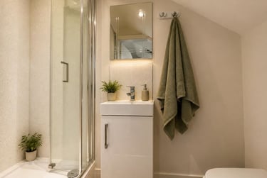 3 bed flat, Charnwood Grove, West Bridgford, Nottingham, NG27NT - Image 5