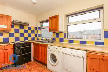 3 bed flat, Loughborough Road, Nottingham, NG27JZ - Image 2