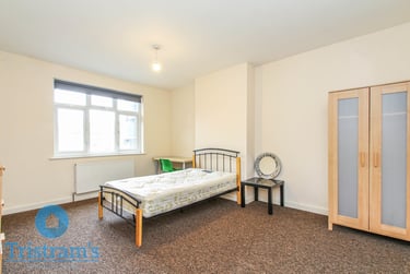 3 bed flat, High Road, Nottingham, NG92LH - Image 2