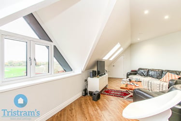 2 bed flat, Loughborough Road, West Bridgford, Nottingham, NG27JE - Image 2