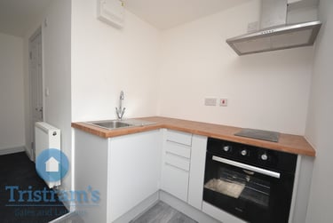 1 bed studio, Bulwer Road, Nottingham, NG73HL - Image 3