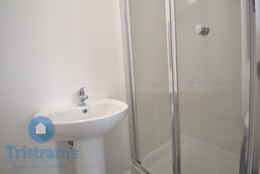 1 bed studio, Peveril Street, Radford, Nottingham, NG74AJ - Image 5