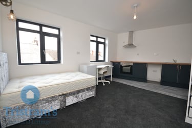 1 bed studio, Peveril Street, Radford, Nottingham, NG74AJ - Image 1